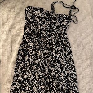 ✨5 for $25✨ Enfocus Studio Black and White One-Shoulder Leaf-Print Dress